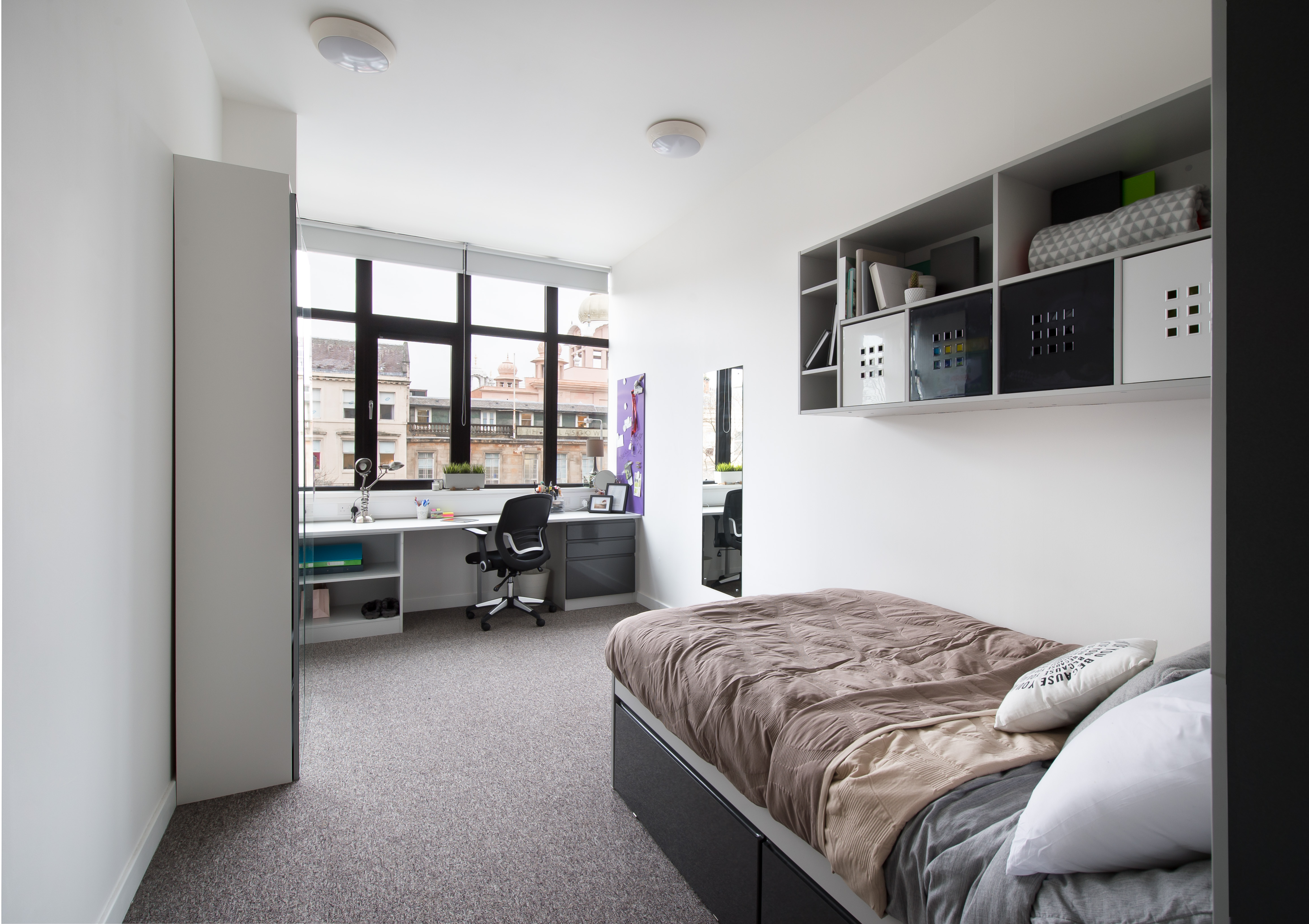 Glasgow student accommodation single bed and desk