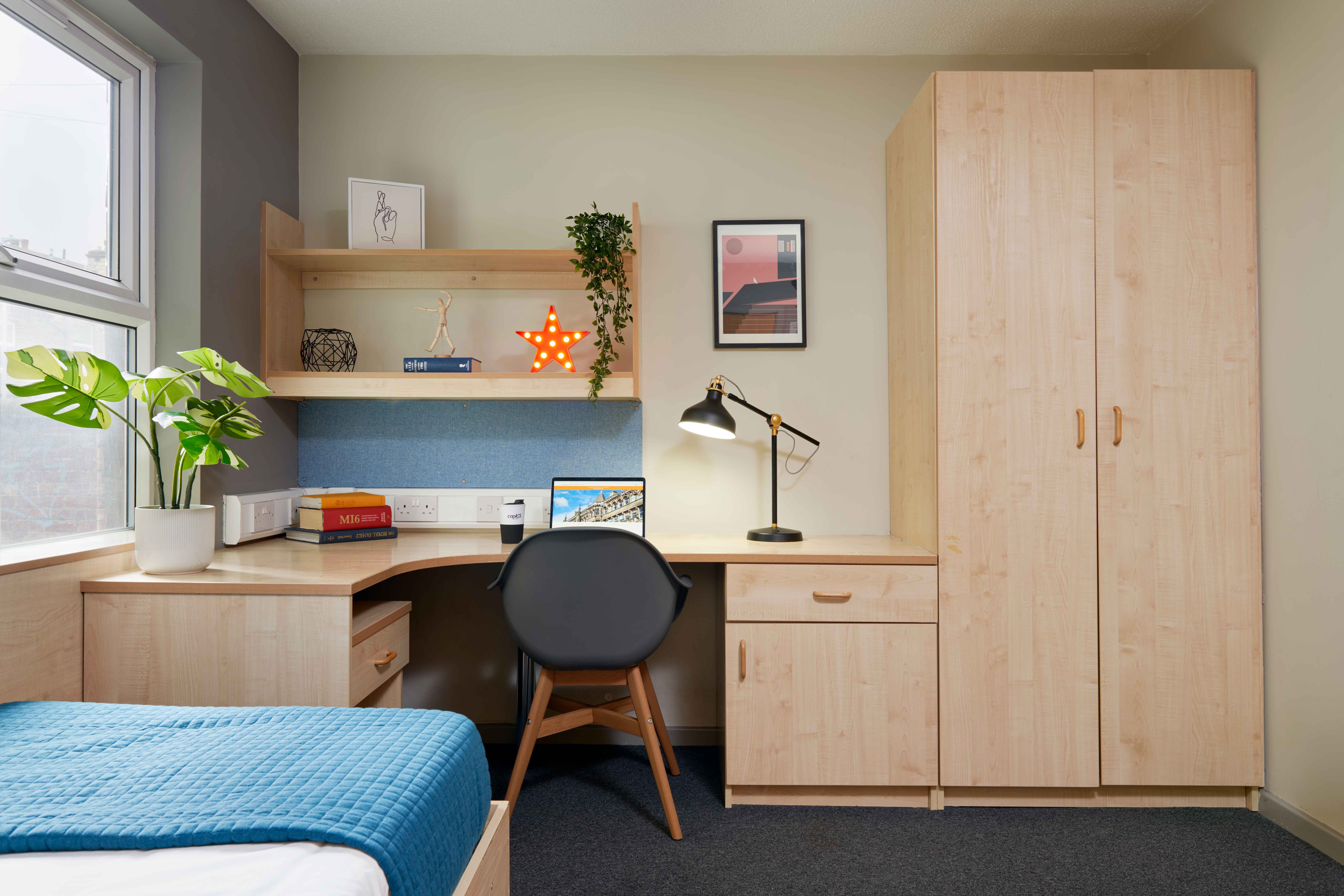 Huddersfield student accommodation desk