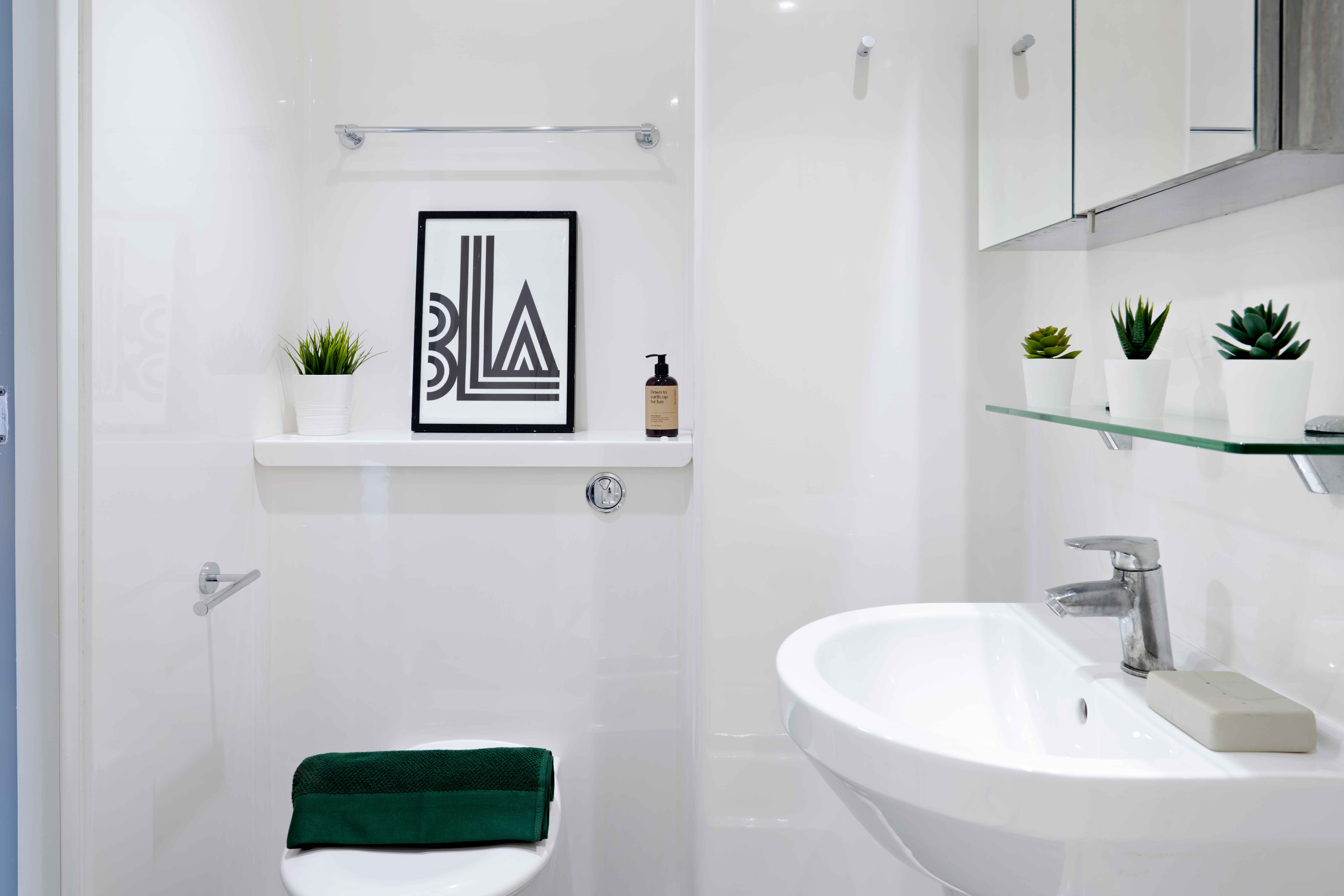 Southampton student accommodation bathroom