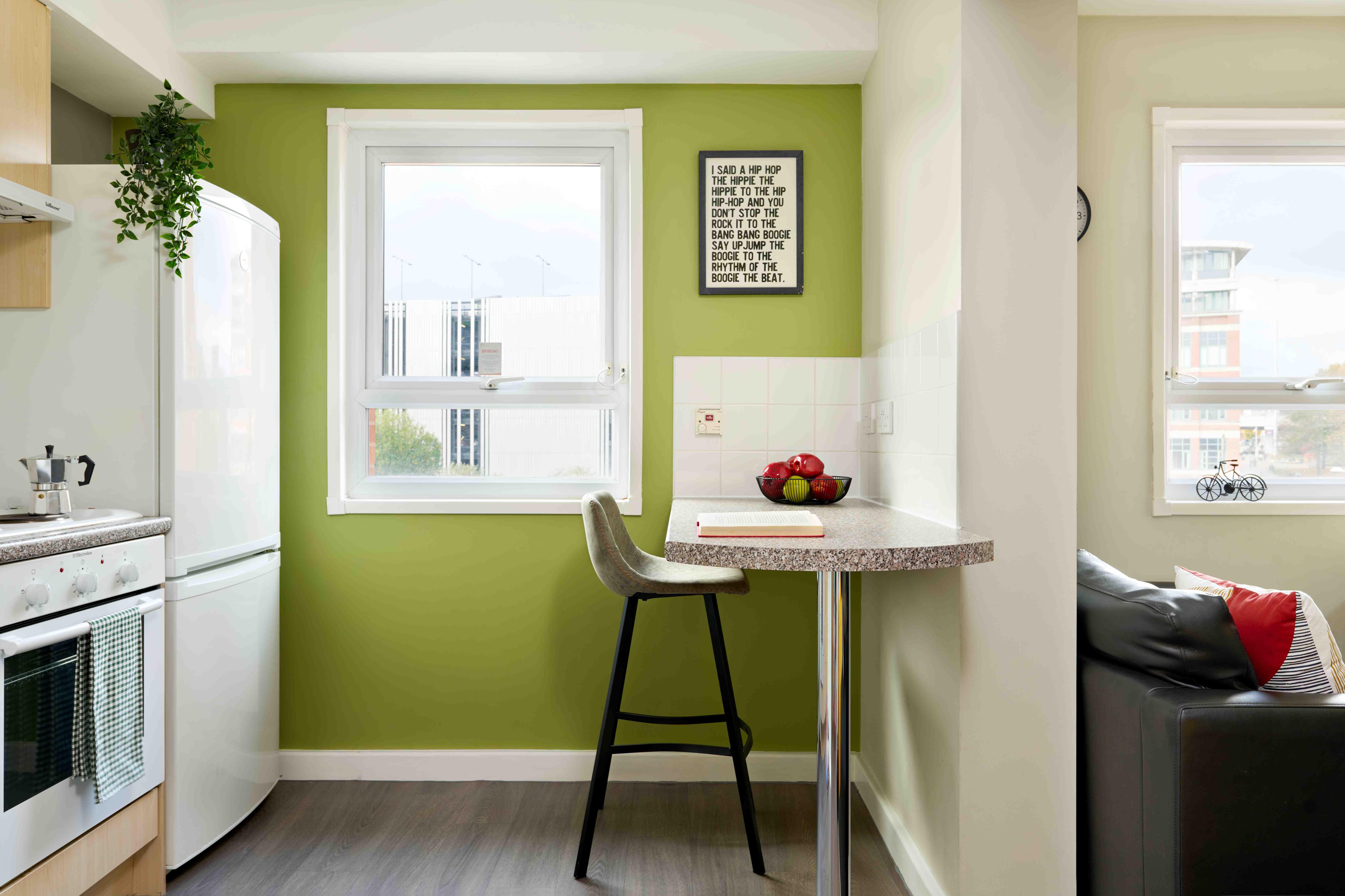 calcott ten silver student kitchen